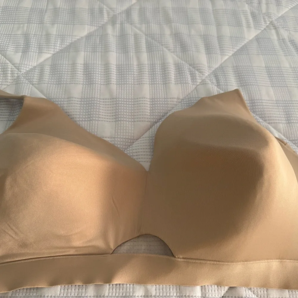 Lot of 7 Cacique Wire Free Bras 46DD - Picture 15 of 16